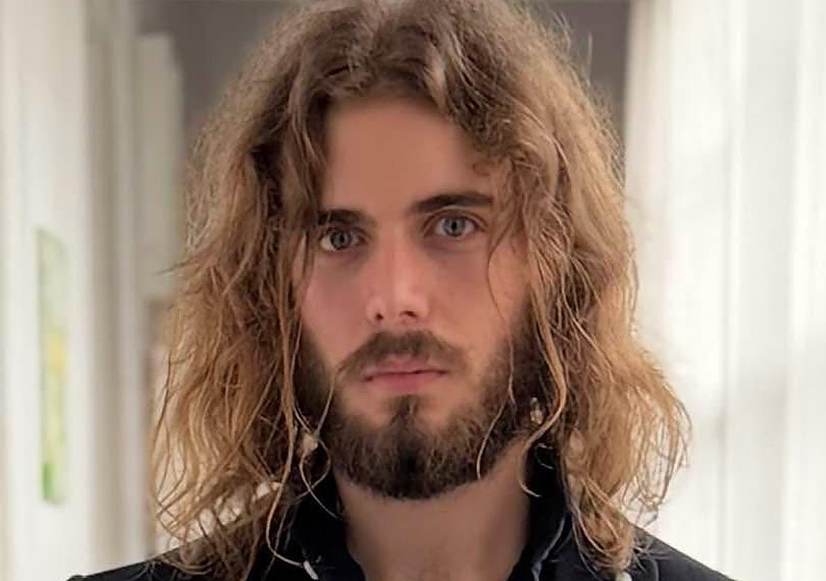 Divulgan fotos de Airam, el joven desaparecido en La Palma, bajando de una guagua el lunes