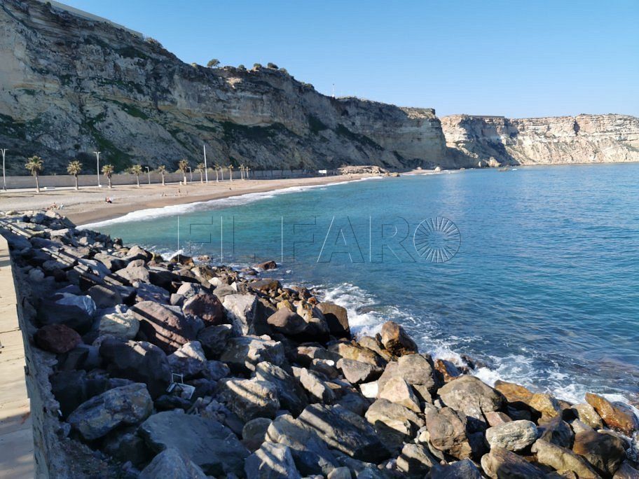 La Guardia Civil salva la vida de un ciclista en Melilla tras sufrir una parada cardiorrespiratoria