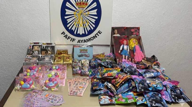 La Guardia Civil retira del mercado casi 150 juguetes en un bazar de Ayamonte