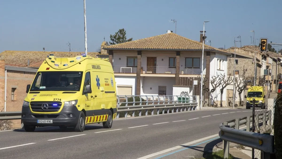 Herido al quedar atrapado en un tractor en Claravalls