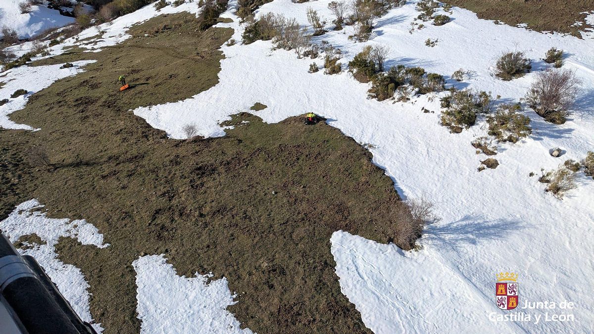Rescatan en helicóptero a montañero herido en el pico El Altico en La Pola de Gordón