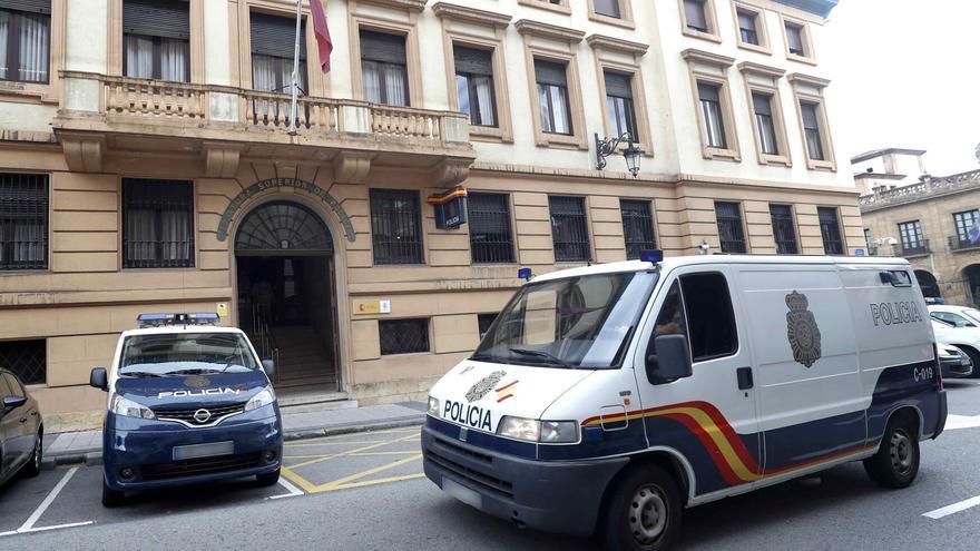 A juicio un hombre por intentar matar a su cuñado con una motosierra en Asturias