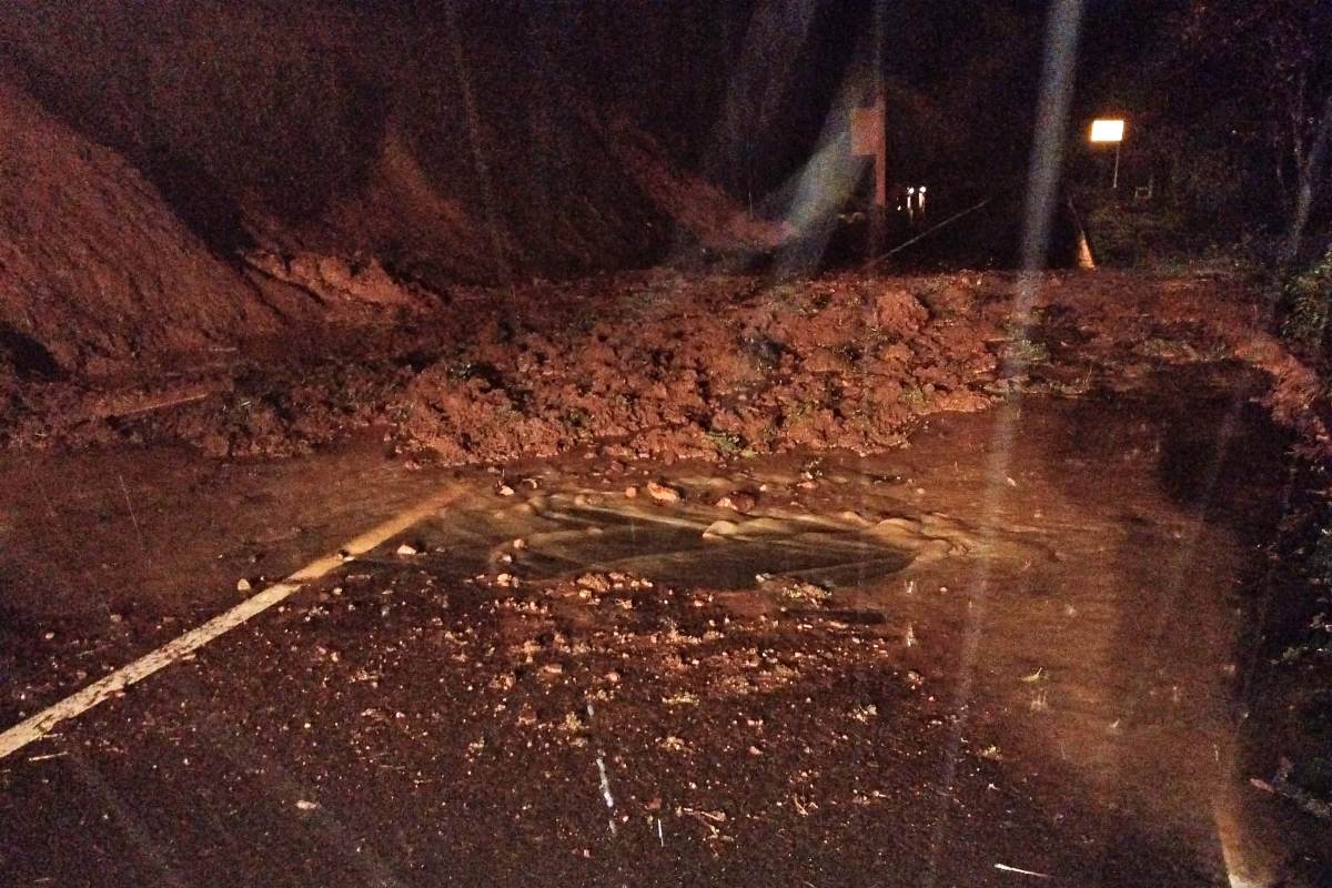 Cortada por desprendimientos la carretera N-420 a su paso por Brazatortas mientras Fuencaliente sufre el azote del temporal