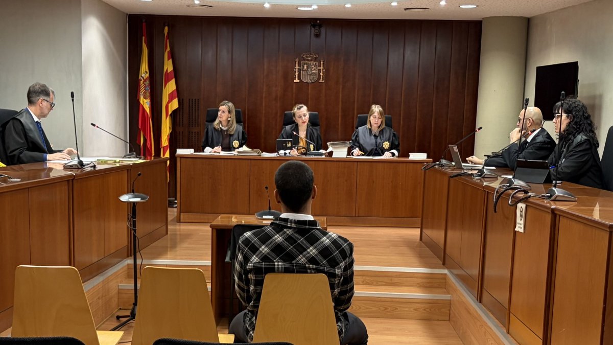 Trabajador de hotel en Espot juzgado por presunto abuso sexual a una cliente adolescente