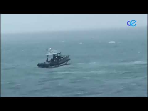 La Guardia Civil rescata a un nadador en la bah&iacute;a sur