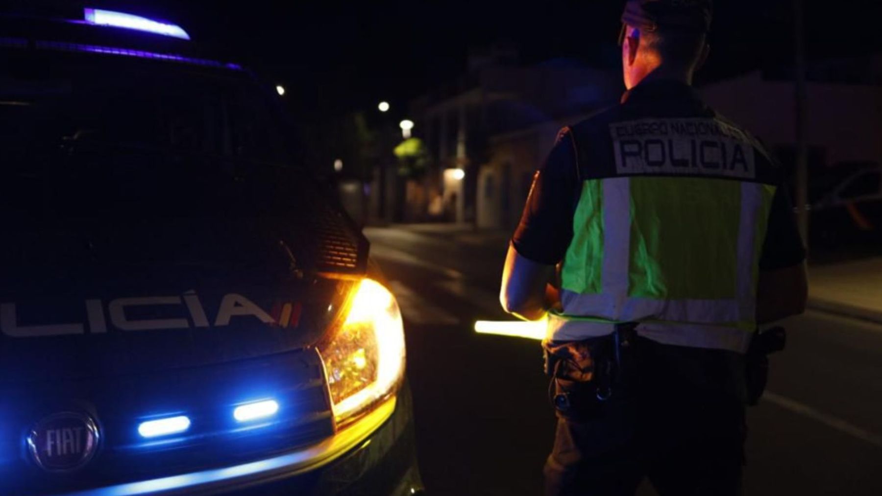 Terror en Menorca: un hombre intenta asesinar a su sobrino a cuchilladas en un bar