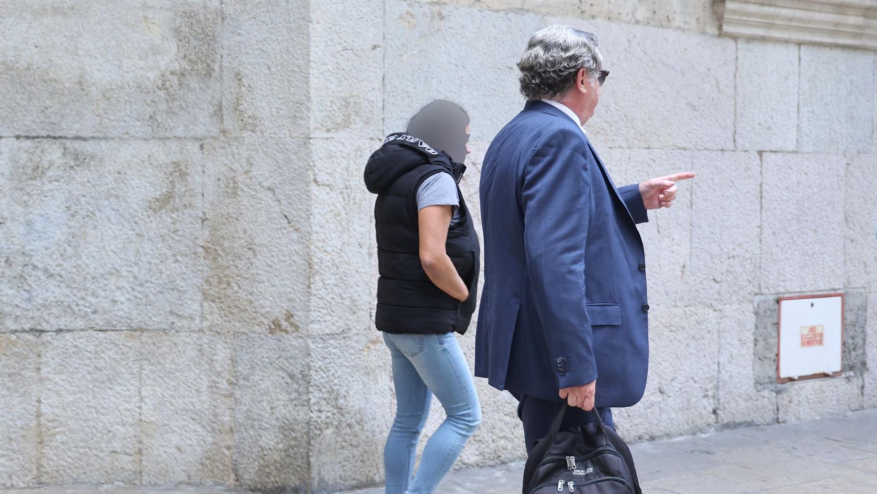 La madre acusada de arrojar a su bebé a un contenedor de Mallorca: «Lo tenía que haber echado al campo»