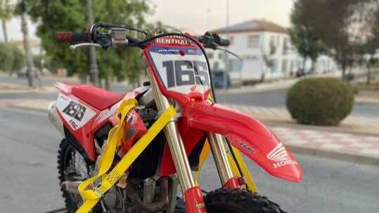 Piden colaboración ciudadana para localizar una moto robada en Almonte