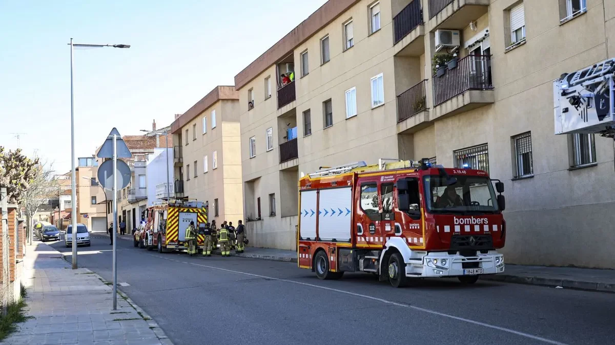 Más de 10 salidas de los Bomberos a la semana por incendios en edificios