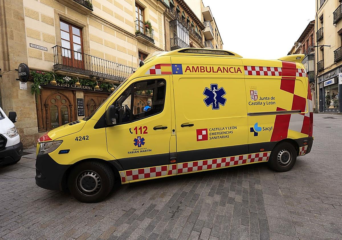 Colisión entre camión y turismo en la Calle Peña de Francia deja un herido en Salamanca