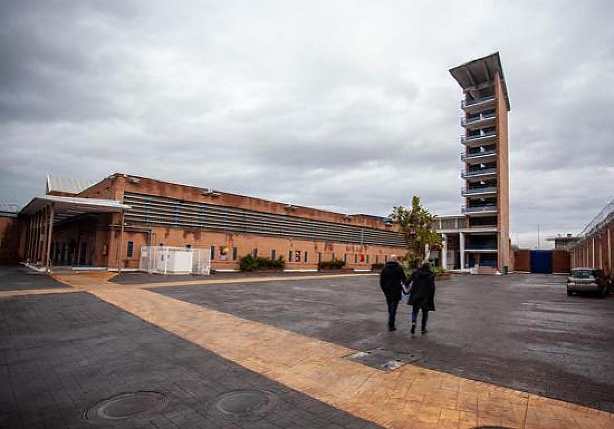 Crisis en el Centro Penitenciario de Alhaurín de la Torre: Agresiones a funcionarios y falta de médicos desatan el caos