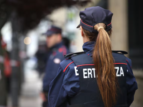 Cuatro jóvenes detenidos tras ser sorprendidos robando 180 kilos de cable en una empresa de Ortuella