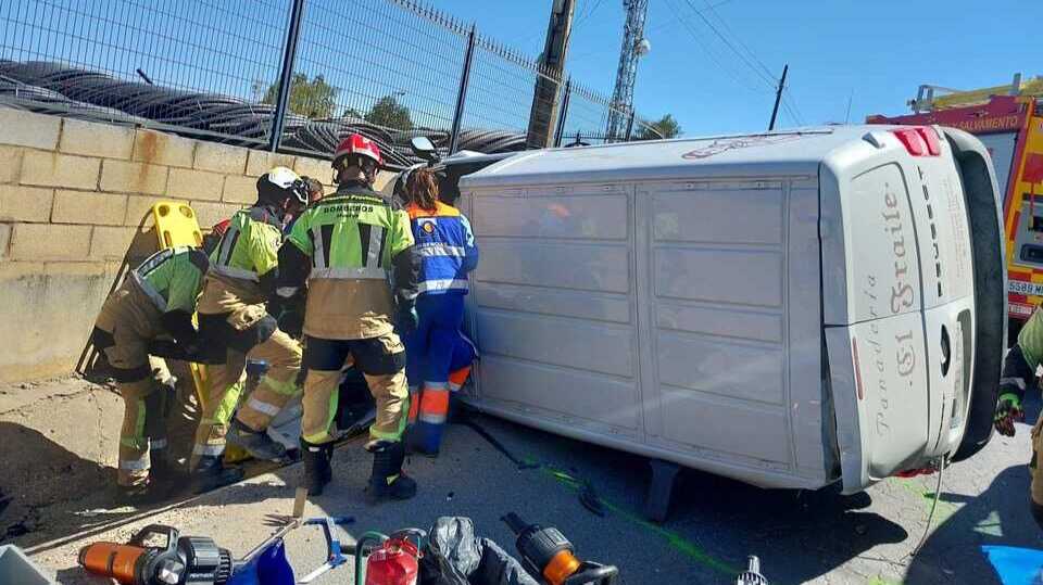 Dos accidentes en pocas horas en Moguer dejan cuatro heridos trasladados al Hospital Juan Ramón Jiménez