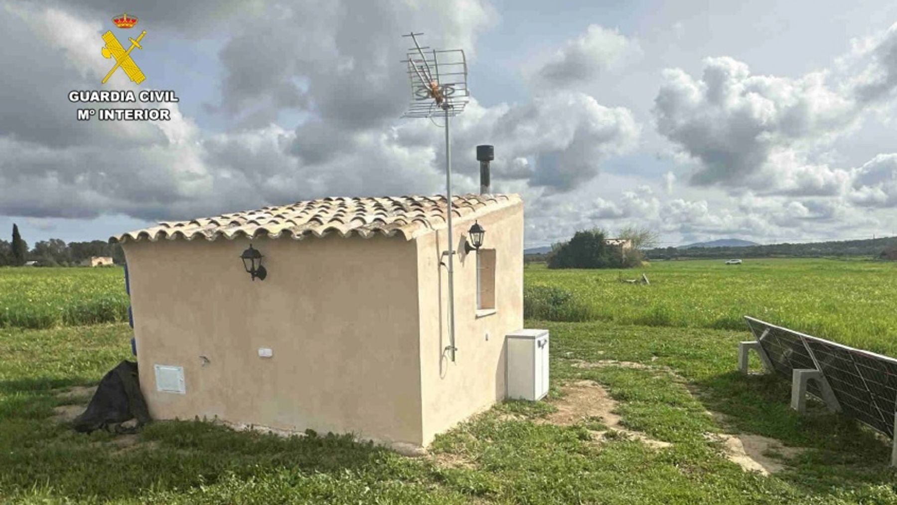 Escándalo inmobiliario en Mallorca: denunciado por anunciar como vivienda una caseta de aperos de 8 m²