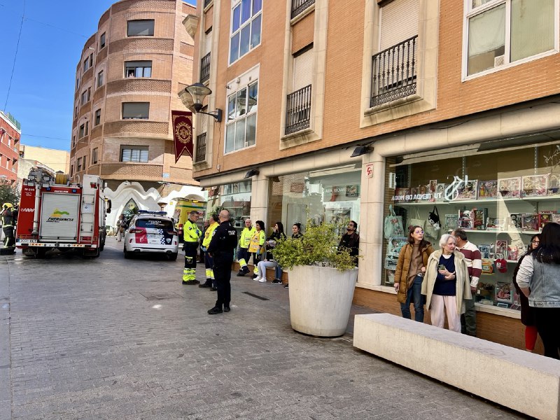 Puertollano: Susto en la calle Calzada tras el incendio de una botella de gas