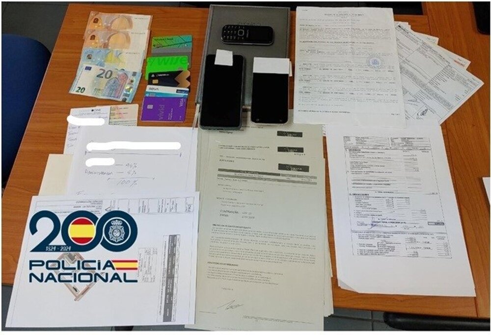 Tres detenidos por fraudes bancarios con cheques y pagarés