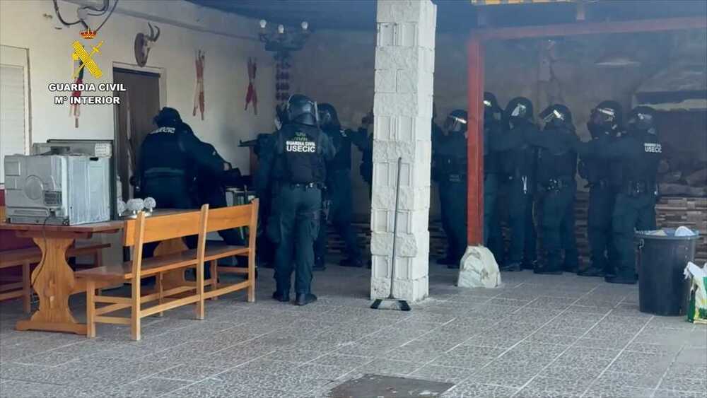 Seis detenidos por robar mercancías en al menos 32 camiones