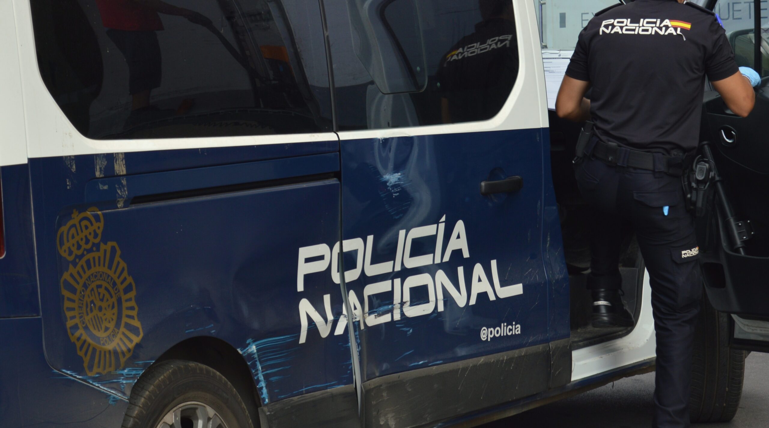 Detienen a dos personas por robos en domicilio y vehículo en Ceuta