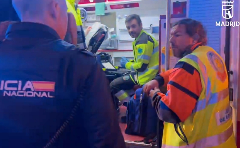 Tres detenidos por asestar 5 puñaladas a un joven de 25 años en Usera durante una pelea