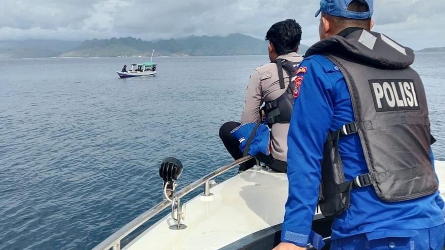 La Policía de Indonesia detiene al capitán del barco que naufragó y provocó la muerte de una familia valenciana