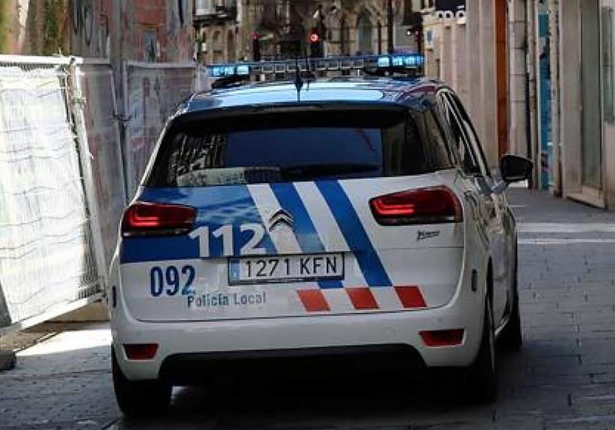 Orina dentro de un bar, se bebe las consumiciones ajenas y acaba detenido en Burgos por agredir a un policía