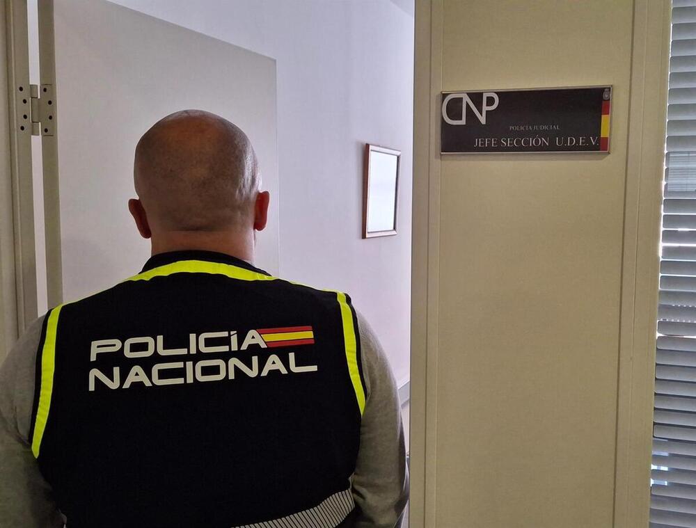 Detenido en Laguna de Duero por robar 30.000 euros a su padre con un arma de fuego