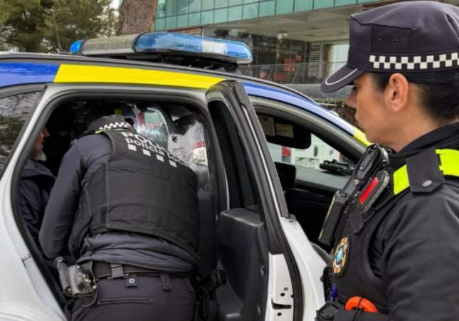 Detenidos por robar en un supermercado y agredir a un trabajador en Castelldefels