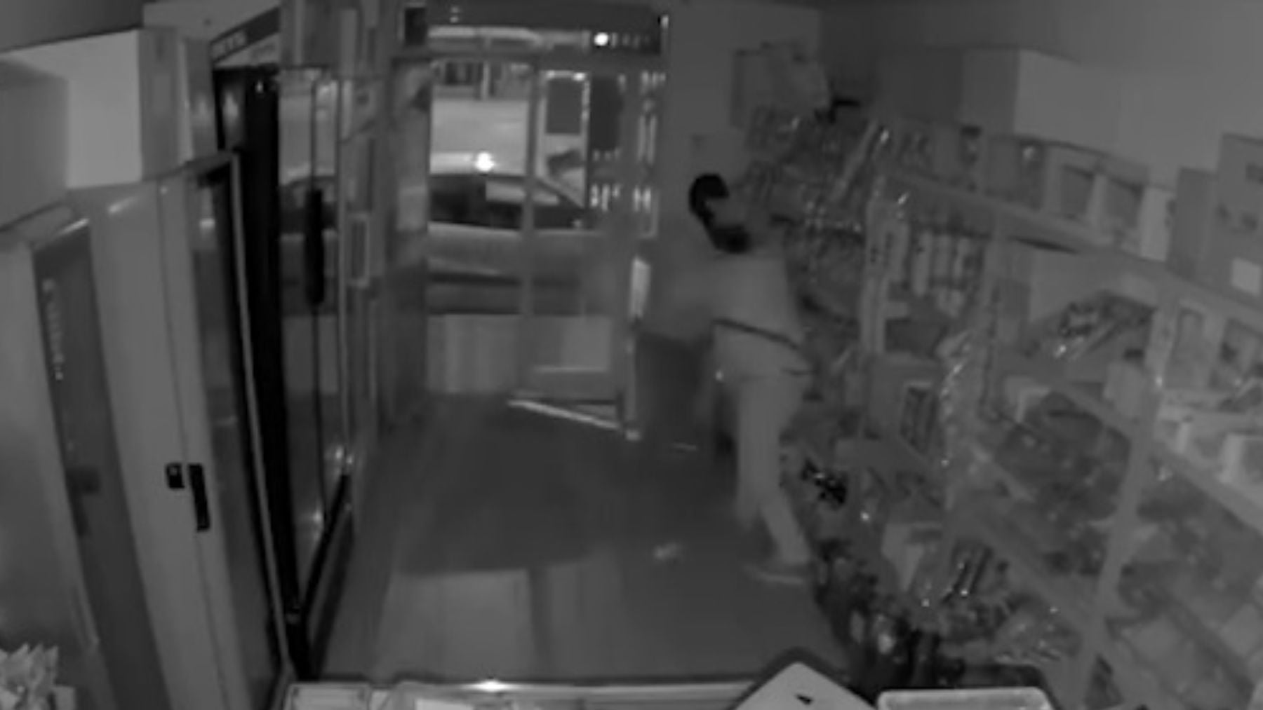 Detenidos los dos atracadores que golpearon al propietario de una tienda en la calle Manacor de Palma