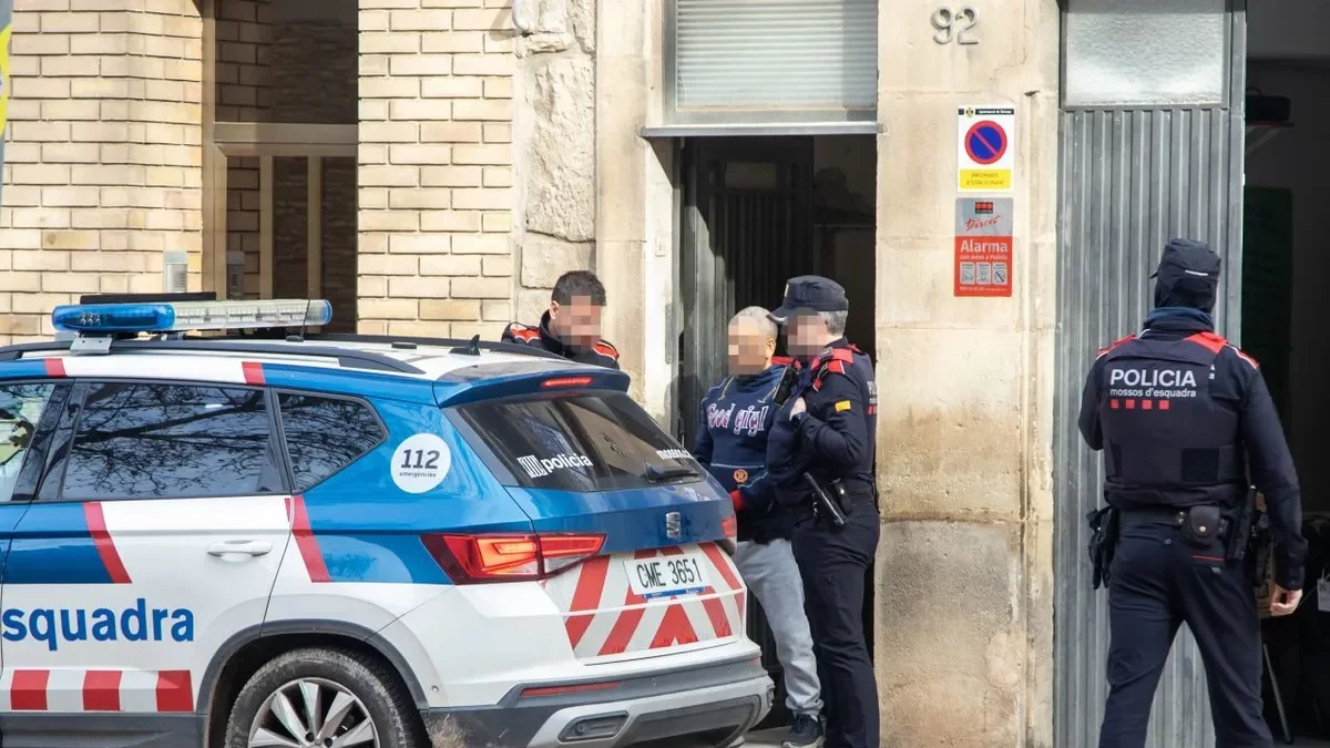 Detienen a un supuesto traficante en Tàrrega y registran un piso