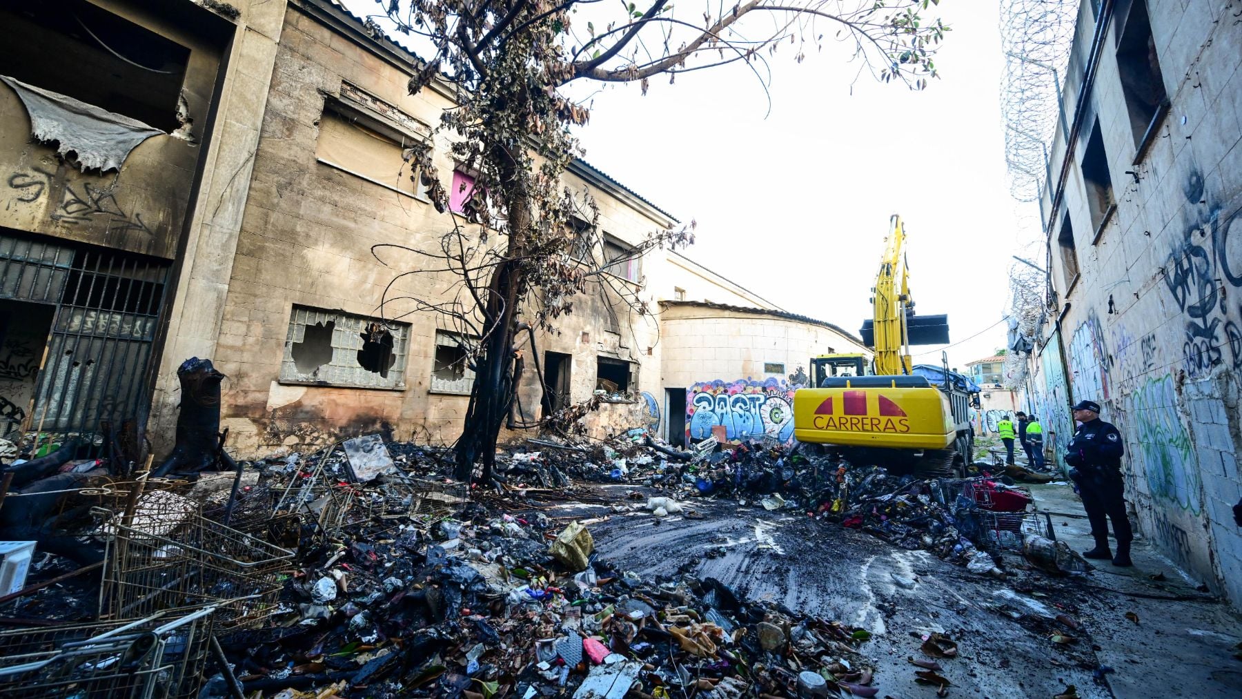 Los okupas de la antigua cárcel de Palma acumulaban más de 70 toneladas de basura en el recinto