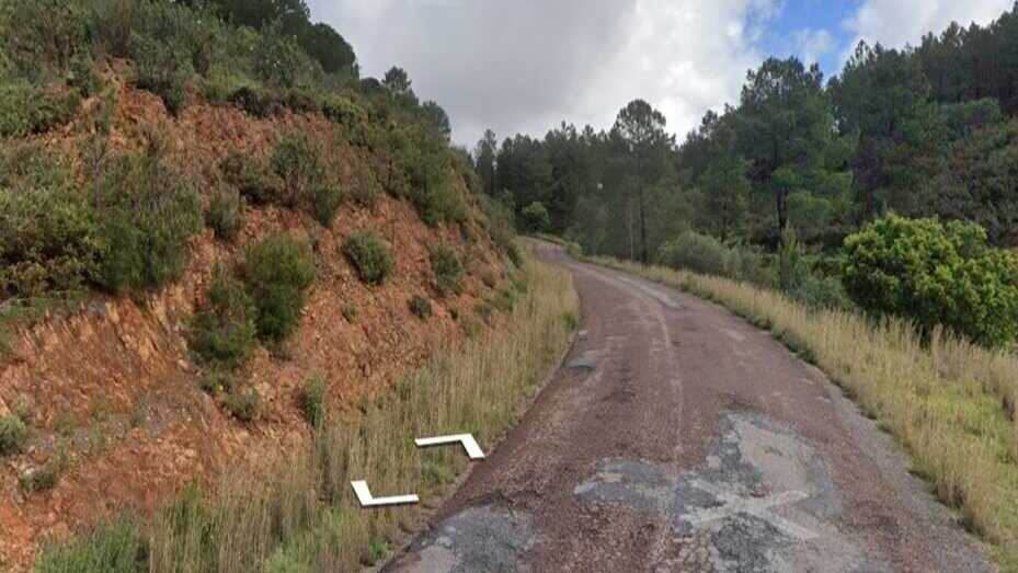 Una persona muere tras salirse de la carretera en Almonaster la Real