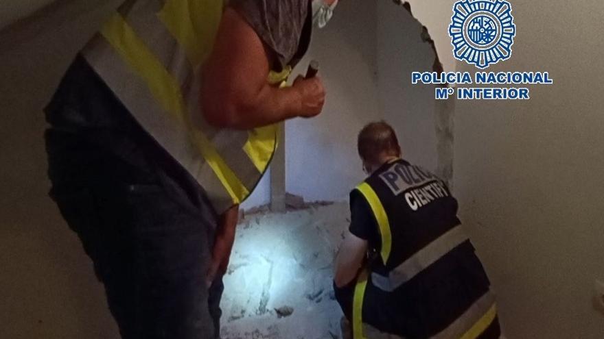 Piden 22 años de prisión a un hombre por asesinar a su novia y emparedar el cuerpo, descubierto nueve años después