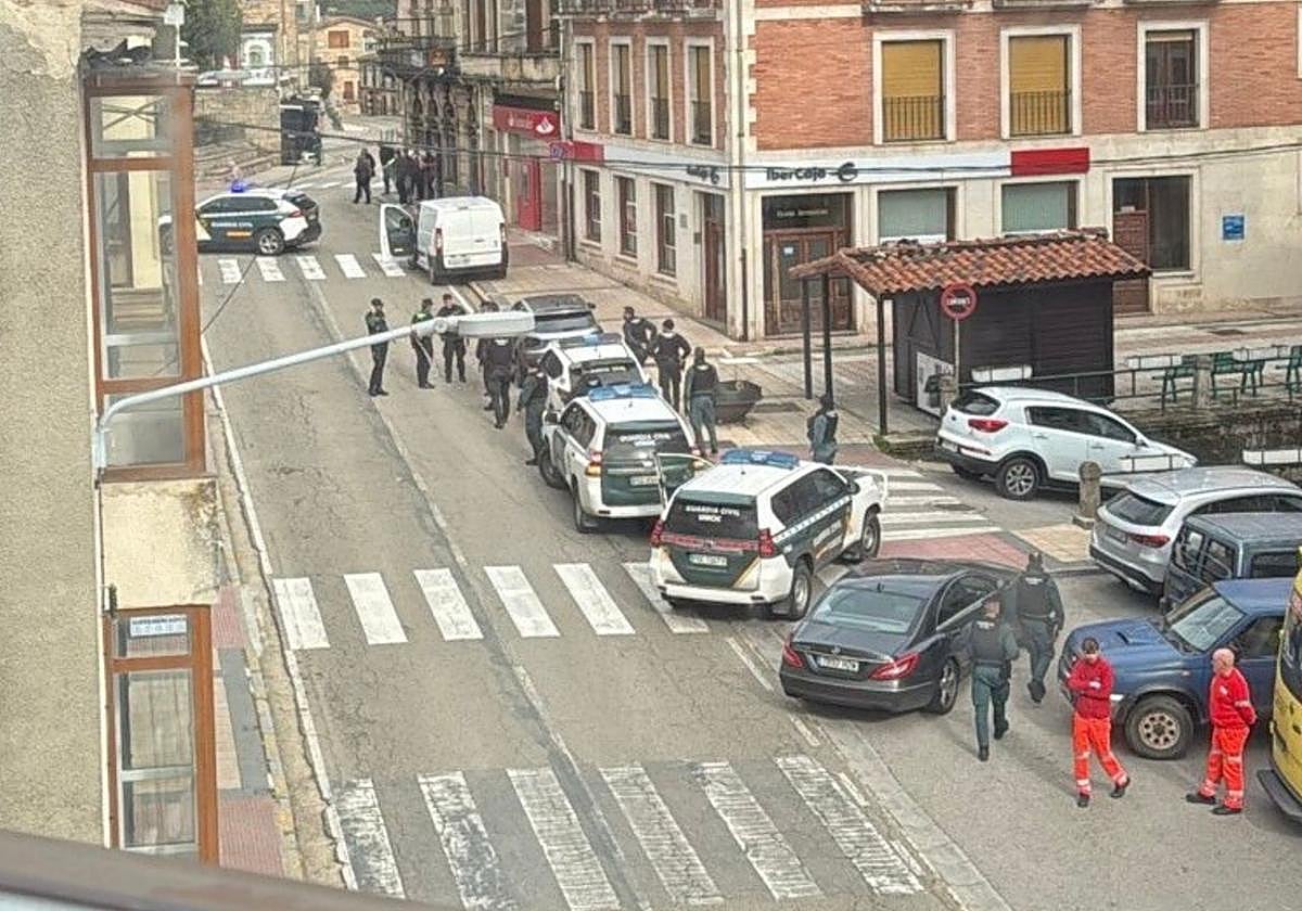 Detienen a un hombre tras retener a su madre y a una cuidadora con un machete y un arma de fuego en un pueblo de Burgos