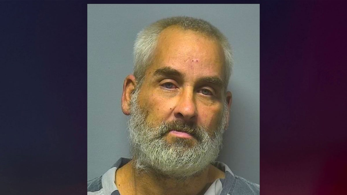 Hombre se declara no culpable de tortura y asesinato de su novia en un motel de Michigan; enfrenta hasta 32 años de prisión