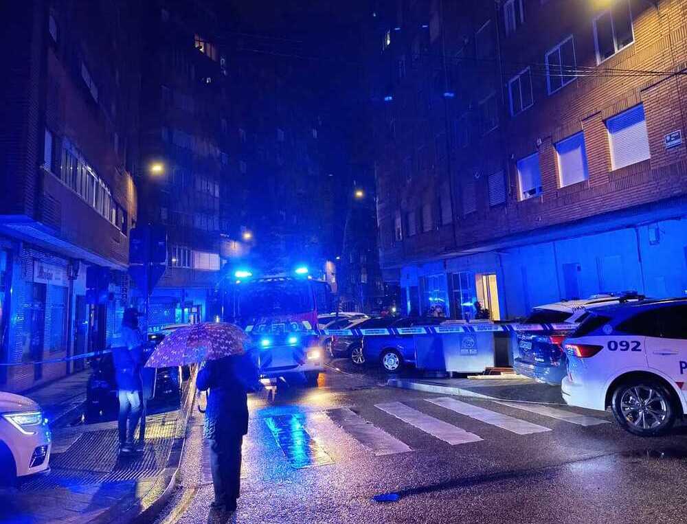 Incendio en vivienda de Valladolid: Bomberos rescatan a anciano de 93 años herido