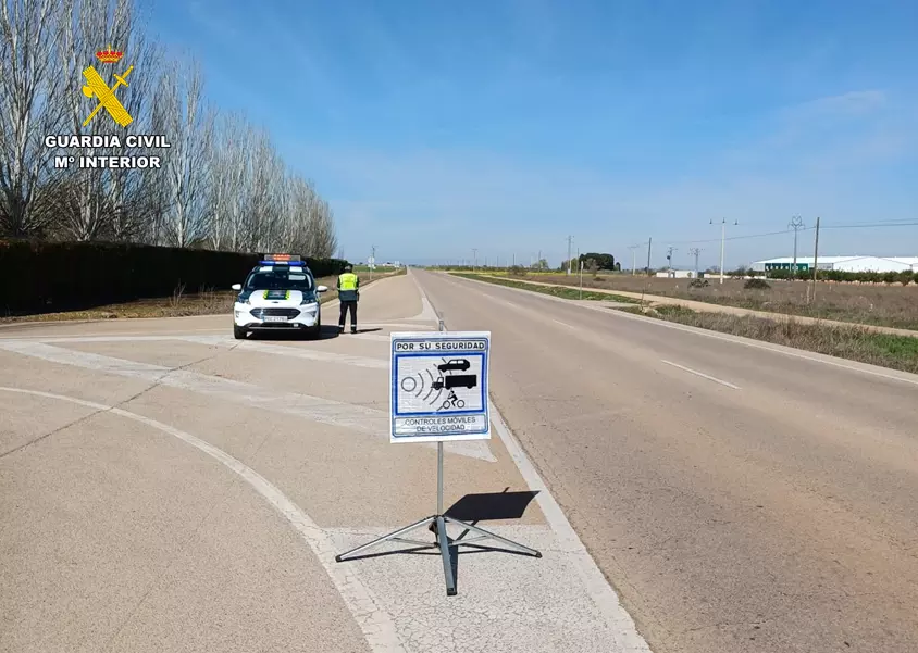 Detectado conduciendo a 187 km/h en una carretera convencional entre Argamasilla de Alba y Villarta de San Juan