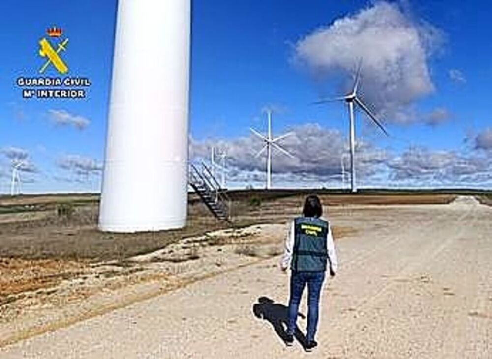 Investigados por robo de cobre en parque eólico y detenidos por delitos familiares en Palencia