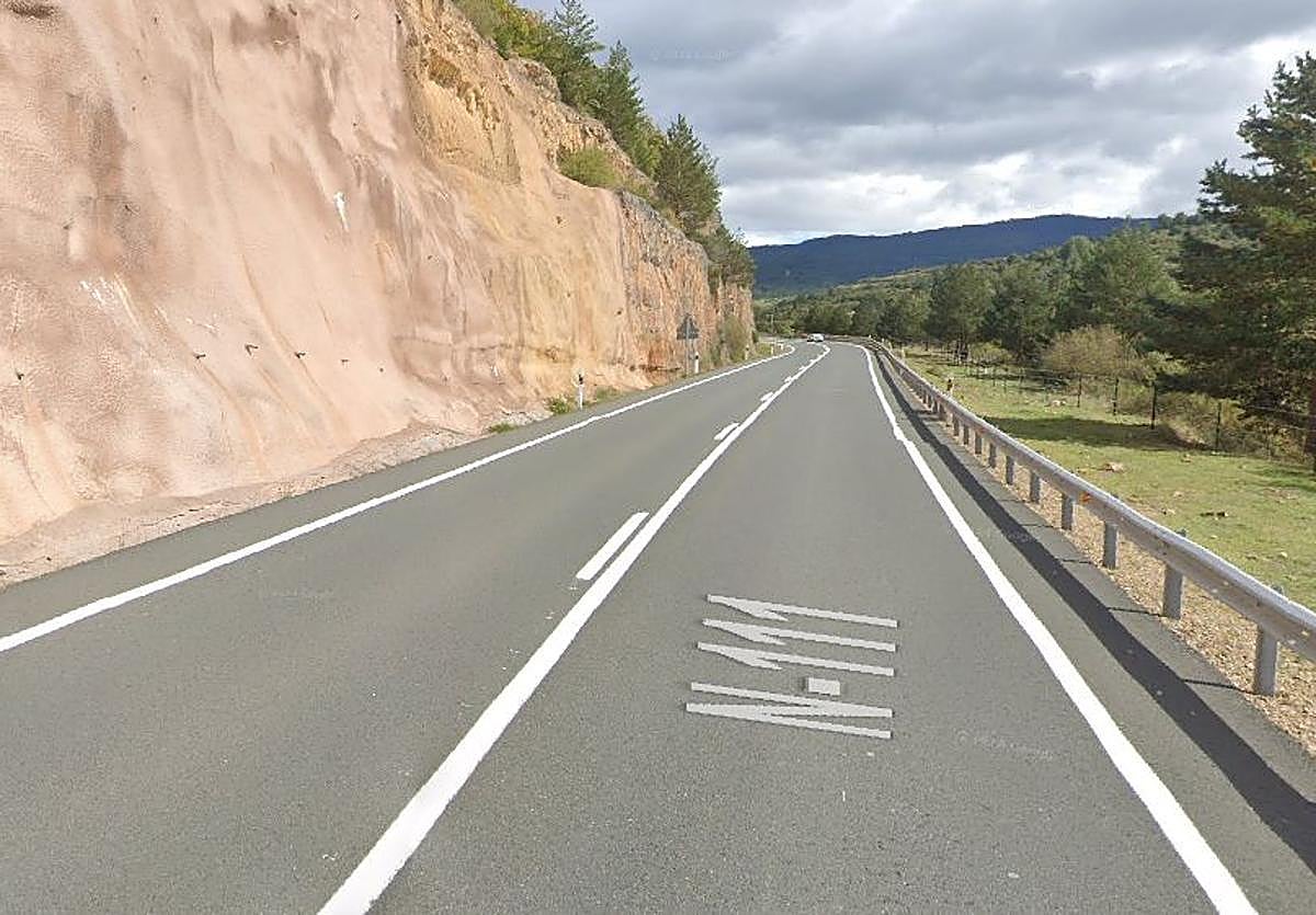 Herido un camionero de 25 años tras una salida de vía en la N-111, en Lumbreras