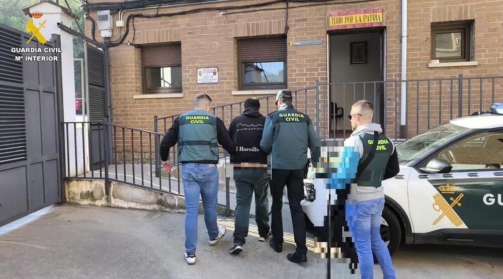 Detenido un hombre por varios actos vandálicos en El Hornillo