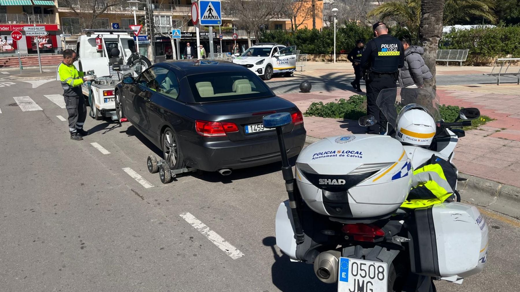 Pillan a dos taxis pirata que captaban clientes con una app asiática y organizaban excursiones por toda Mallorca