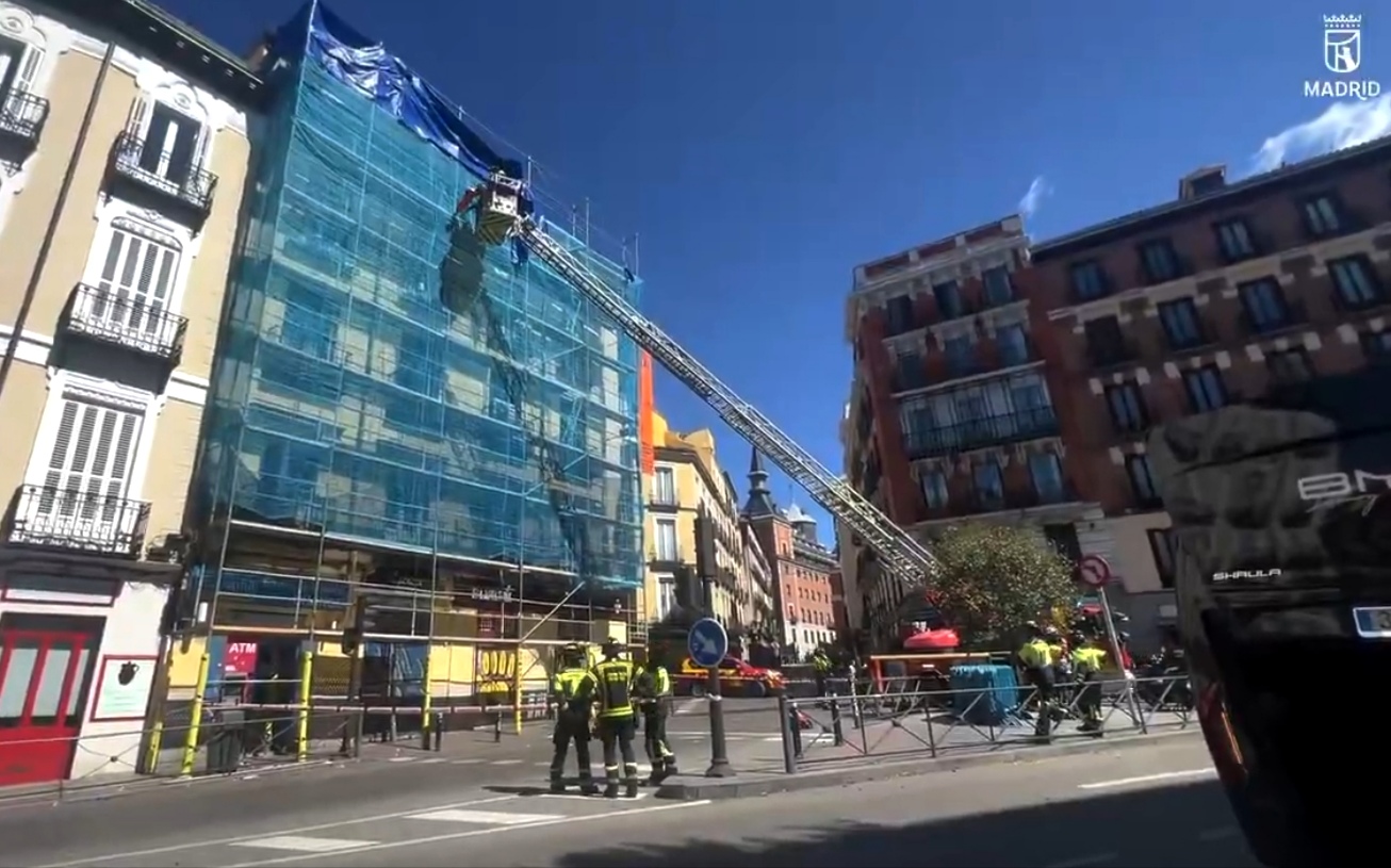 El viento obliga a los bomberos a intervenir en 139 ocasiones en Madrid