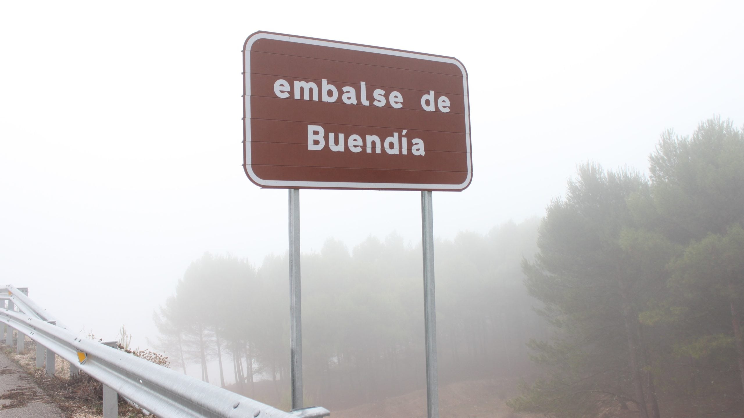 Vuelco en Buendía: Rescate de dos personas