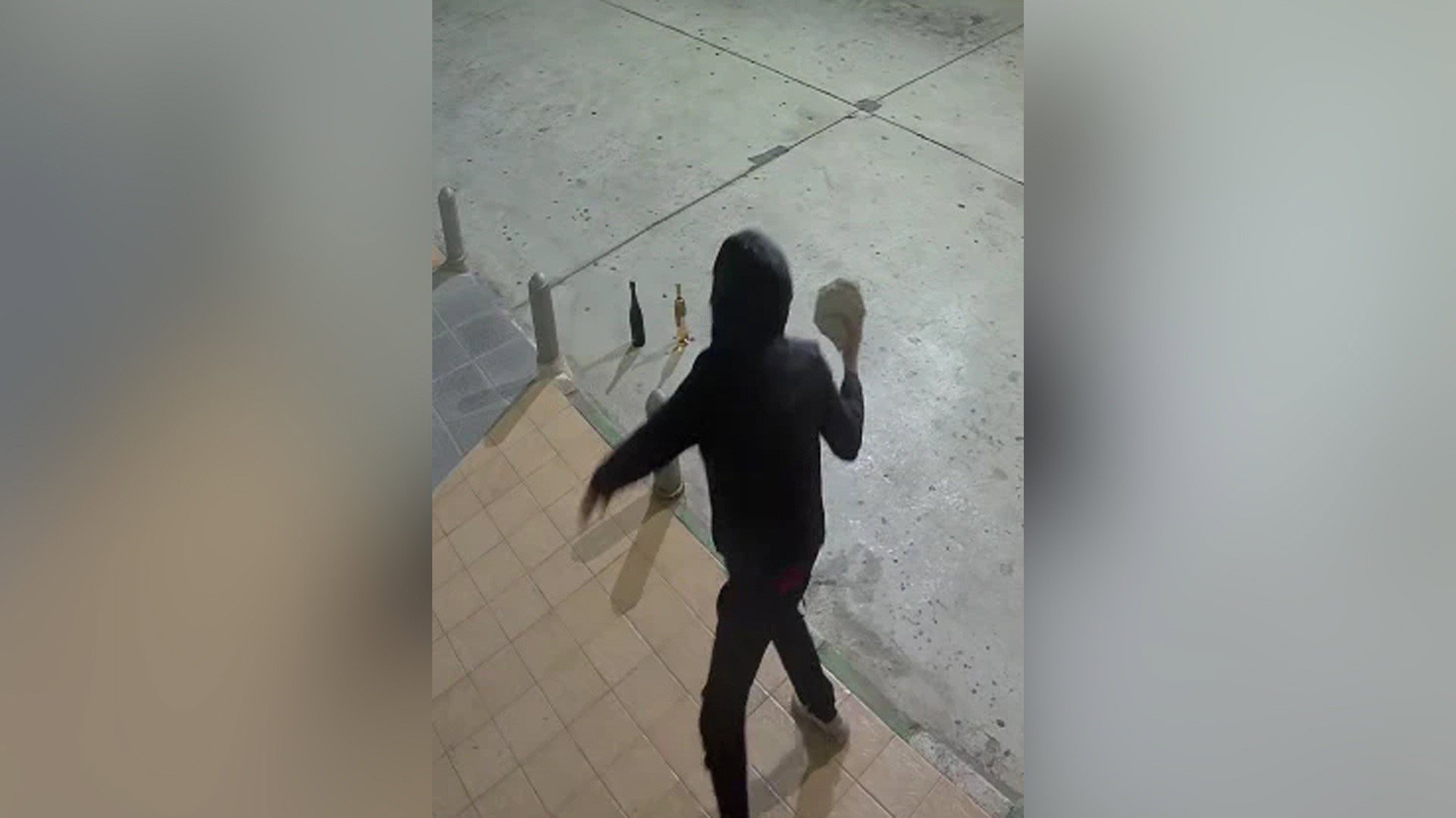Detenidos tres hombres por cometer varios robos en comercios de Pliego, Cehegín y Mula