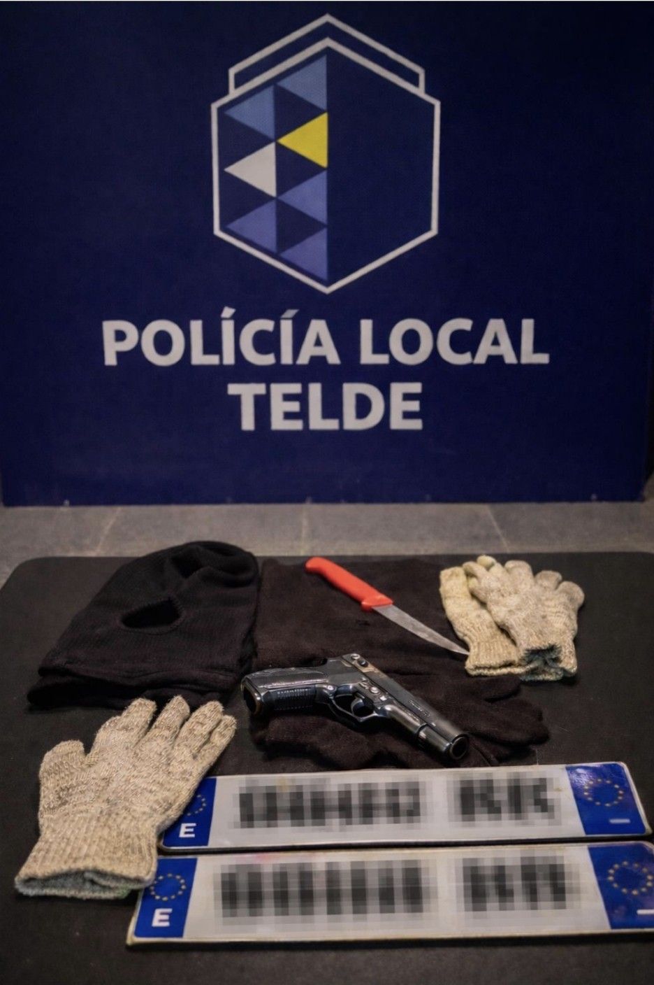 La Policía Local de Telde interviene a tres individuos con placas de matrícula robadas