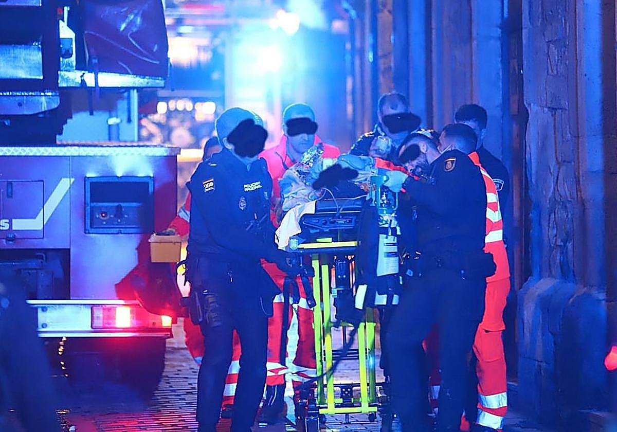 Tres muertos y cuatro heridos en el incendio de un edificio de viviendas en Miranda