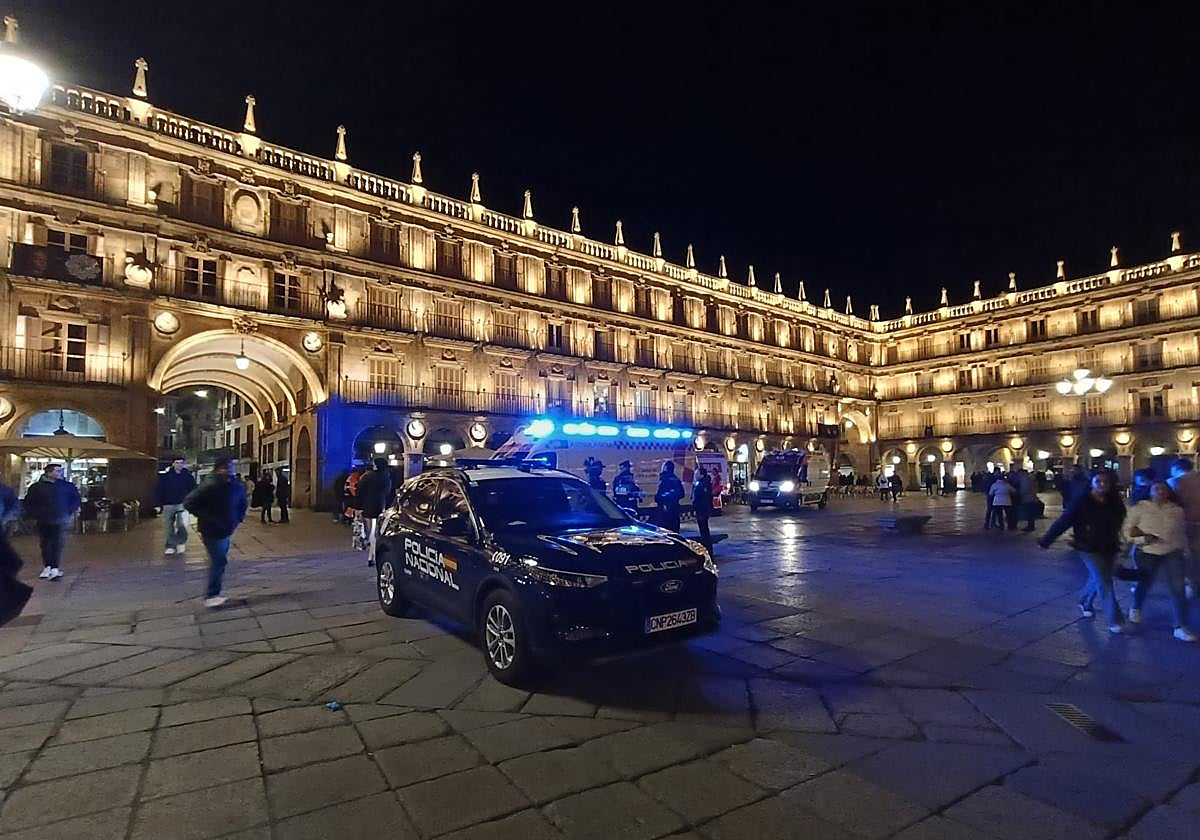 Tres porteros de discoteca detenidos por propinar brutal paliza a un joven en zona centro