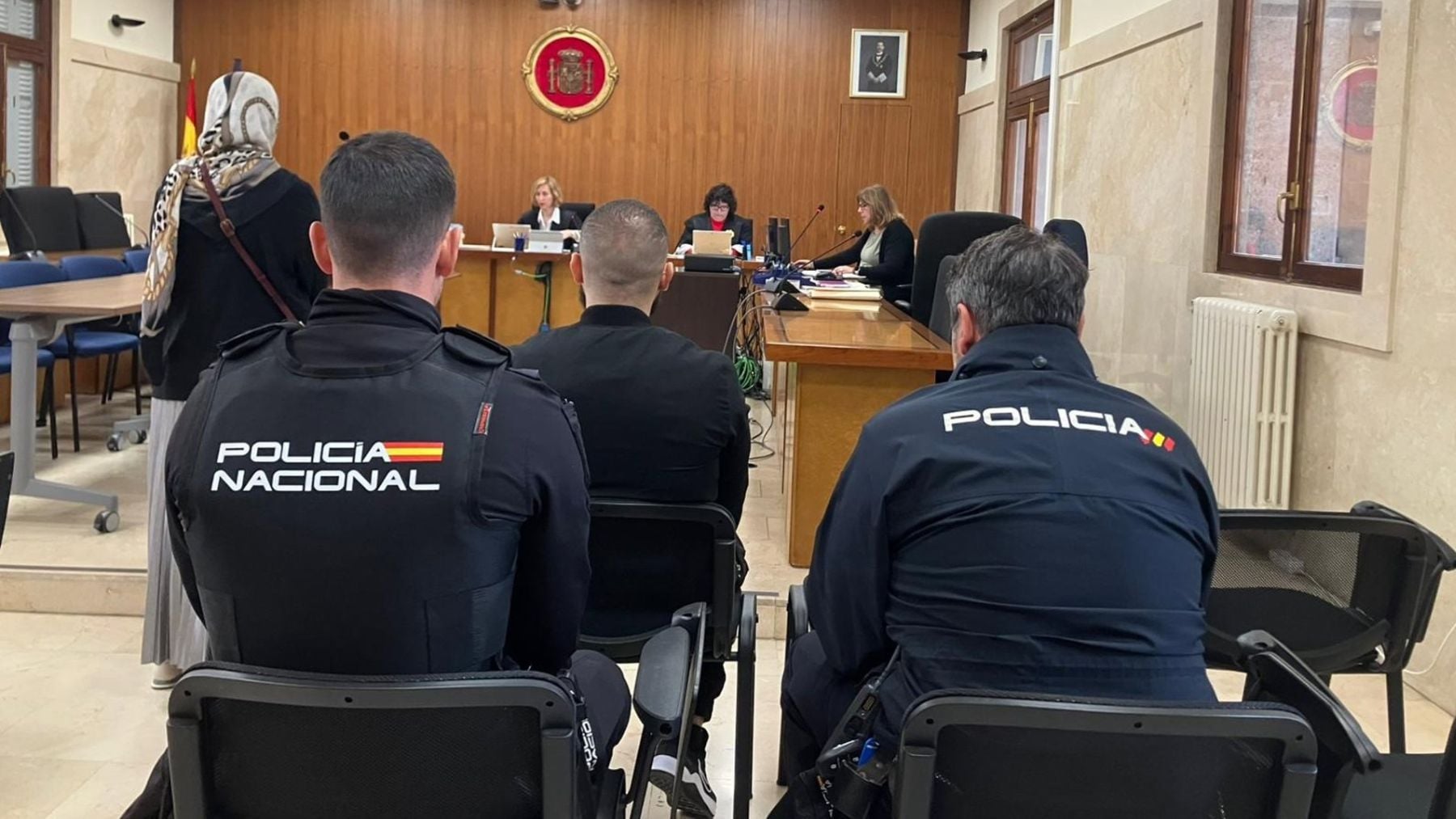 El patrón de una patera de Argelia a Ibiza evita la cárcel al alegar que actuó «en búsqueda de una vida mejor»