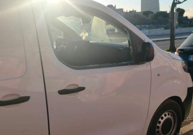 Vecinos de Terrassa hartos de robos en coches: exigen soluciones urgentes