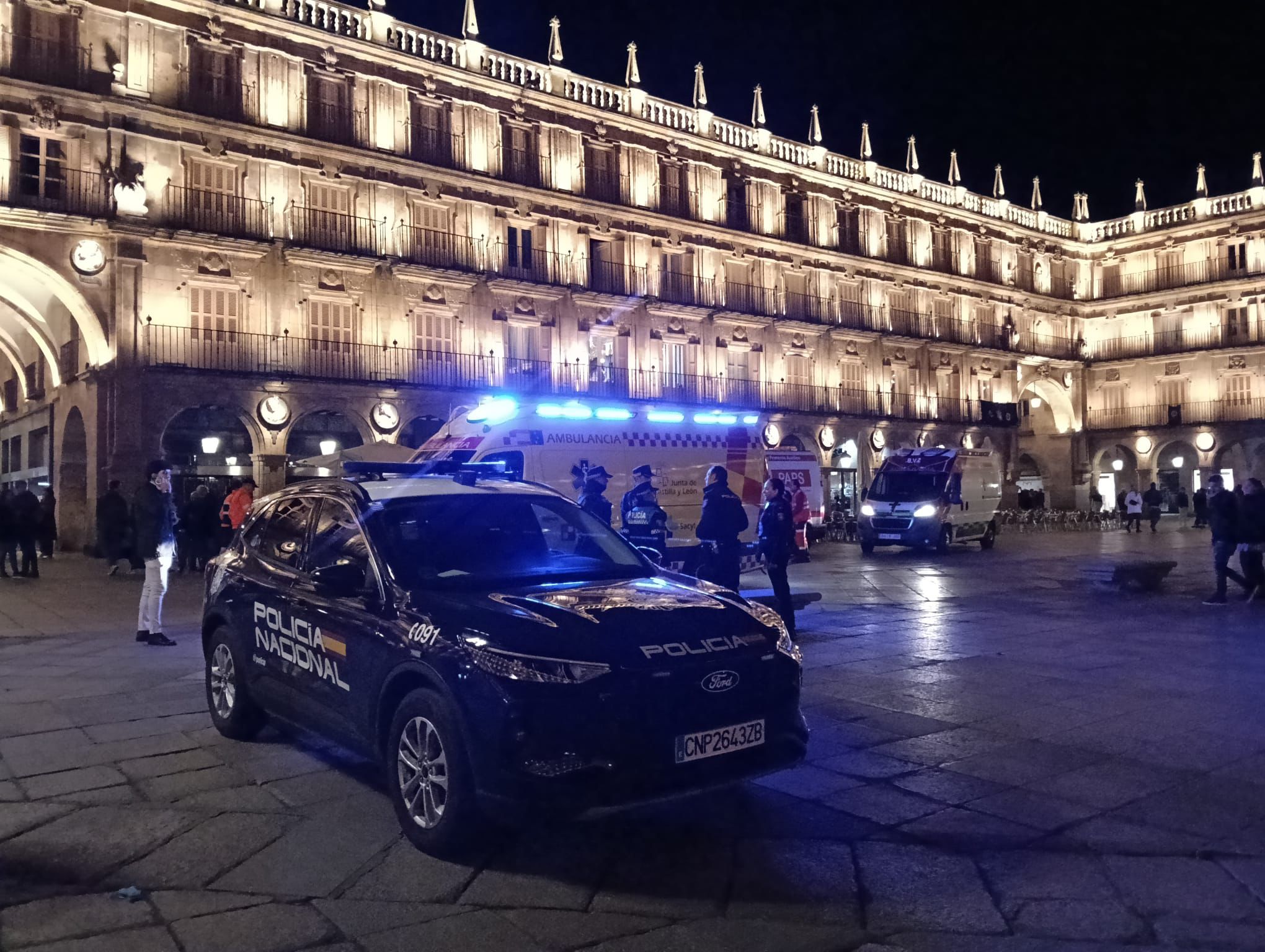 Violento incidente en la Plaza Mayor de Salamanca: una persona apuñalada en una pelea callejera