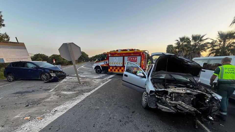 Accidente de tráfico en Cartaya deja cinco heridos, uno grave